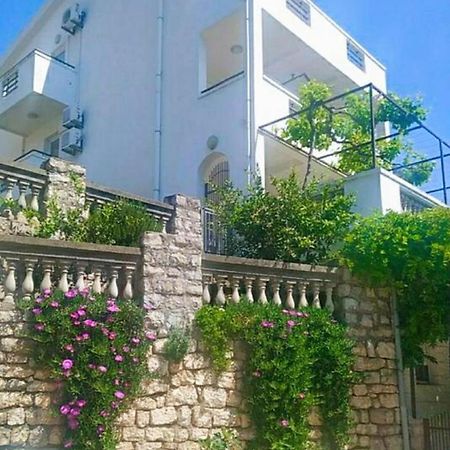 Apartmani Jovanovic Petrovac na moru Exterior foto