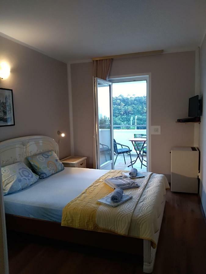 Apartmani Jovanovic Petrovac na moru Exterior foto