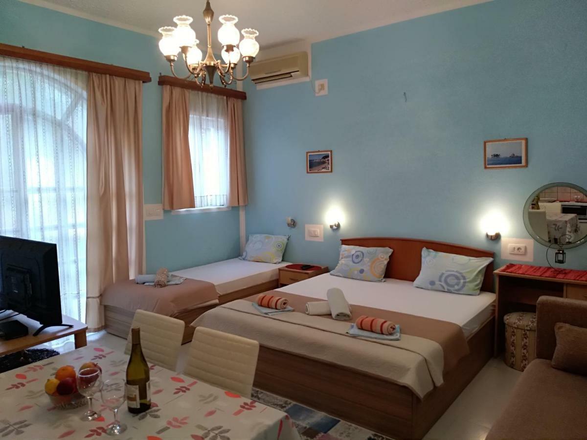Apartmani Jovanovic Petrovac na moru Exterior foto