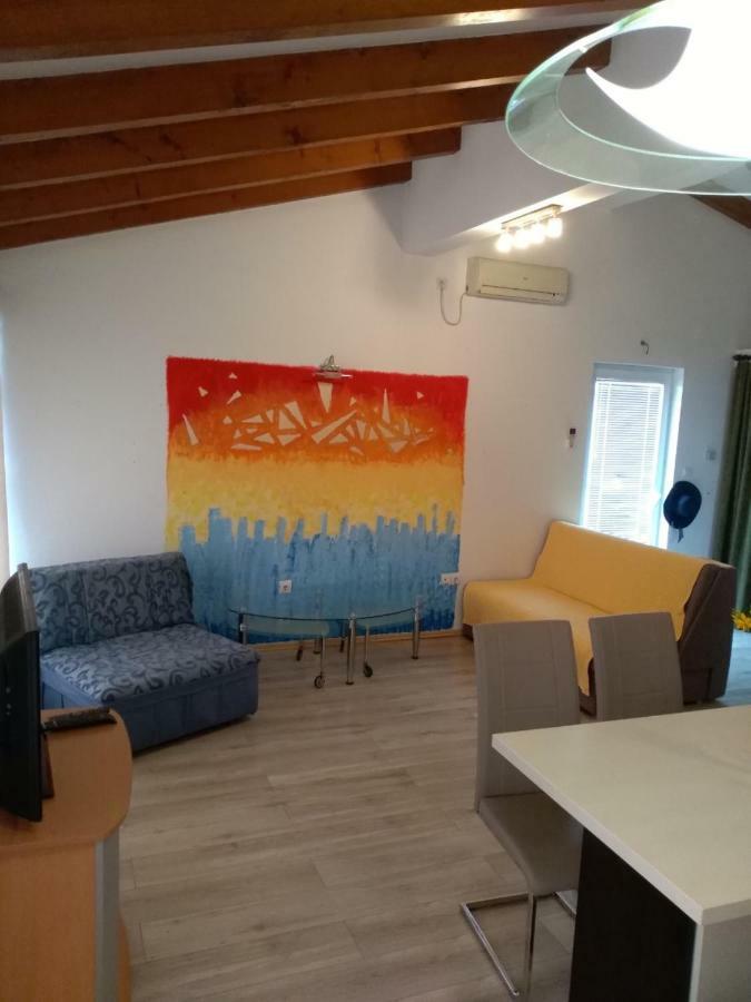 Apartmani Jovanovic Petrovac na moru Exterior foto