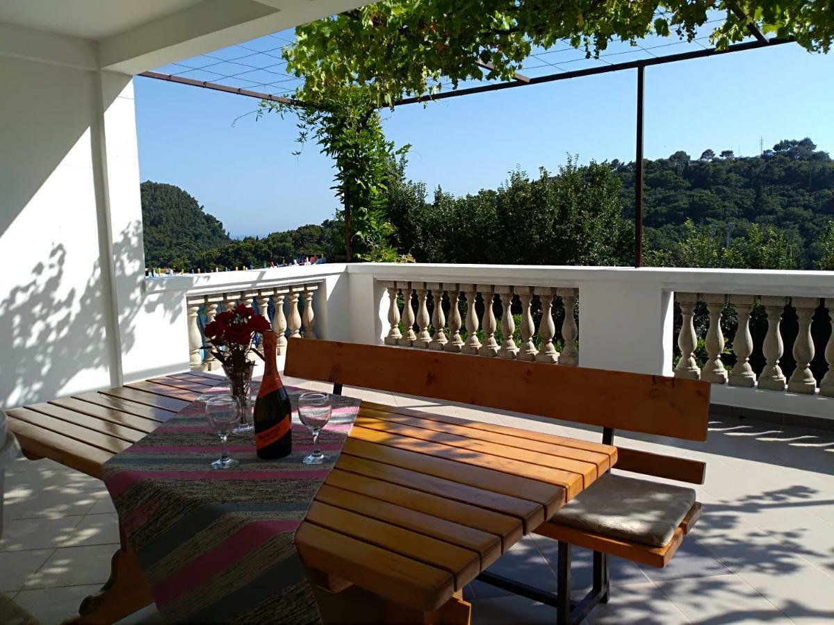 Apartmani Jovanovic Petrovac na moru Exterior foto