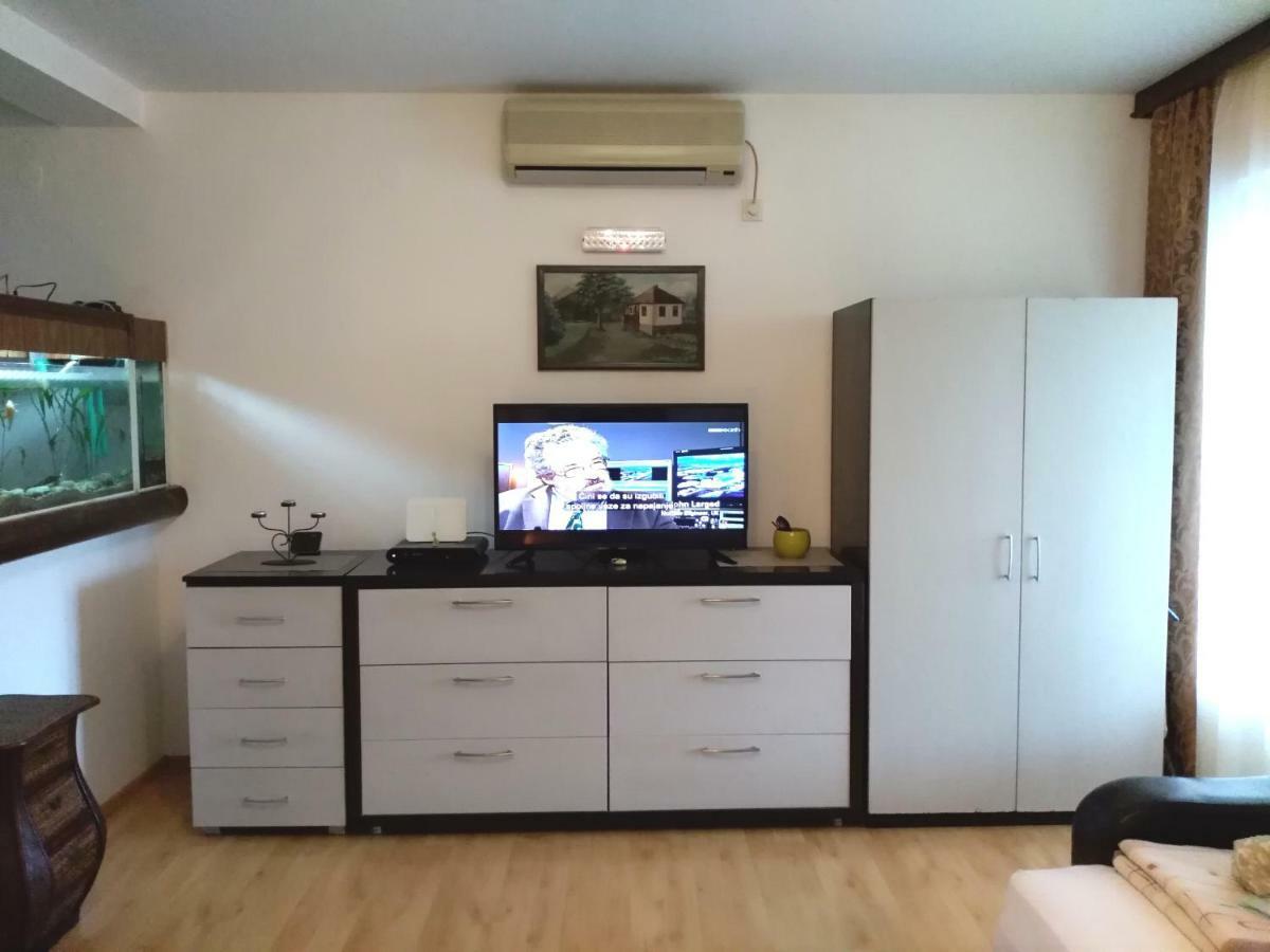 Apartmani Jovanovic Petrovac na moru Exterior foto